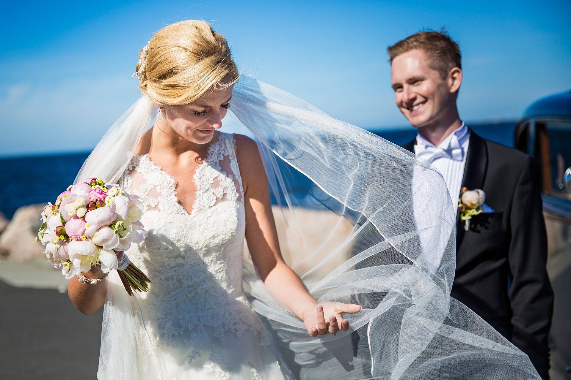 Bryllupsfotograf-kristiansund-brudepar10 Bryllupsportrett i dramatisk fjellandskap