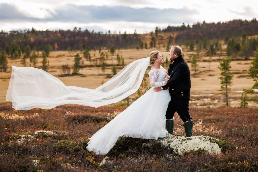 Bryllupsbilder fra sommerbryllup på Røros